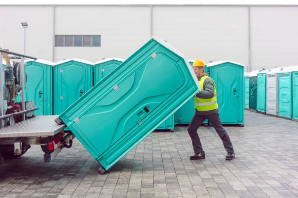 Best Portable restroom trailer rental  in Appleton City, MO